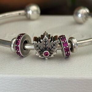Pandora Maple Leaf